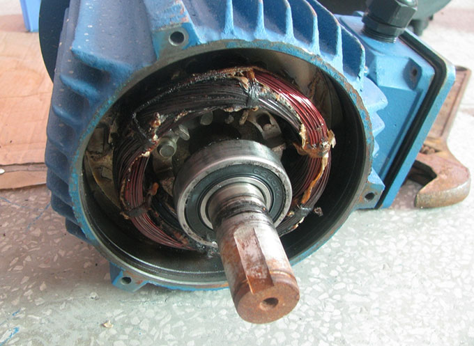 自吸泵電機發(fā)熱燒毀